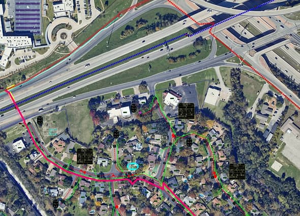 GIS map in OpenComms PowerView showing the design of an electric utility network in its real-world context.