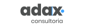 adax consultoriaのロゴで、小文字の青い文字で「adax」という名前に「x」の上に図案化されたドットがあり、その下に灰色の「consultoria」という単語があります。