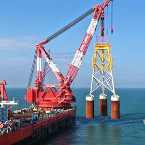 Offshore boat craning turbine in water