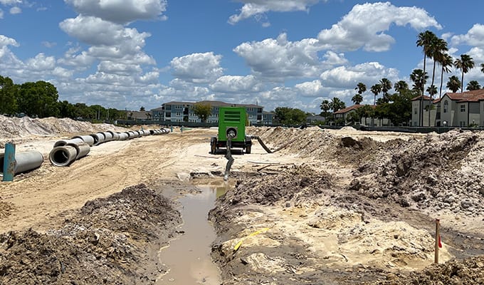 Neugestaltung eines Regenwassersystems aufgrund von Baukonflikten, Mallory Apartments, Fort Myers, Florida